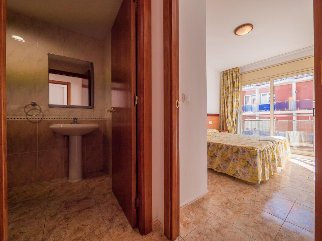 Apartaments Ar Easy Santa Anna II Lloret de Mar Ngoại thất bức ảnh